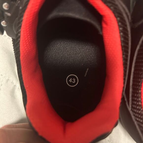 Peloton Cycling Shoes with LOOK Delta Cleats – Men’s Size 43 (US 9.5–10) - Picture 3 of 9